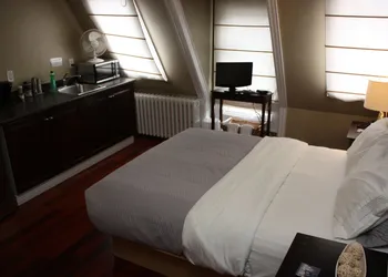 The Duckworth hotel thumbnail 4