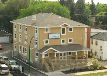 Refresh Inn & Suites hotel thumbnail 3