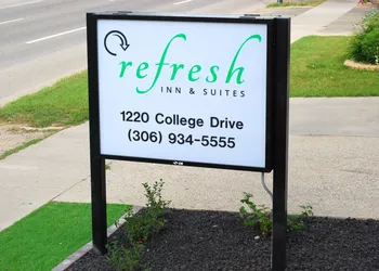 Refresh Inn & Suites hotel thumbnail 4