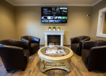 Refresh Inn & Suites hotel thumbnail 7