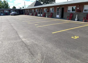 Trunk Road Motel hotel thumbnail 8