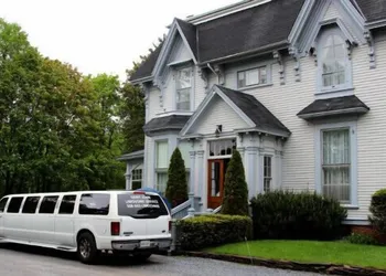 Shadow Lawn Inn hotel thumbnail 2