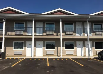 Voyageur Motel hotel thumbnail 2