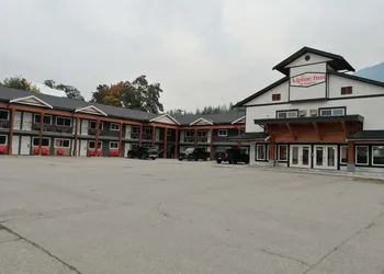 Alpine Inn & Suites hotel thumbnail 2