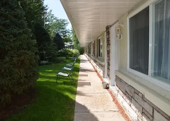 Motel Derfal hotel thumbnail 3