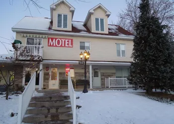 Motel Derfal hotel thumbnail 7