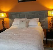 Canalside Restaurant, Inn & Kitchen store hotel detail image 7