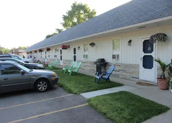 The Maplewood Motel hotel thumbnail 4