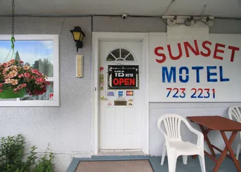 Sunset Motel hotel thumbnail 7