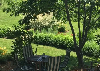 Auberge La Courtepointe hotel thumbnail 8