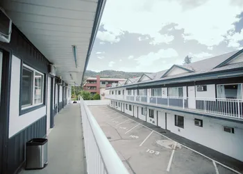 Sunny Beach Motel hotel thumbnail 4