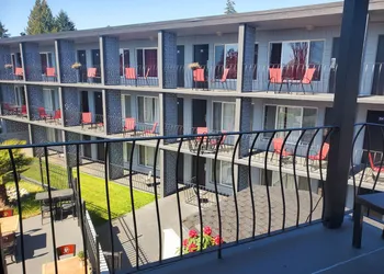 The Port-O-Call Inn & Suites hotel thumbnail 5