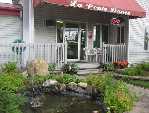 Motel de la Pente Douce hotel detail image 1