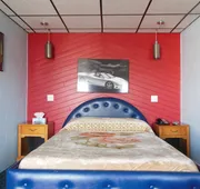 Motor court Motel hotel detail image 3