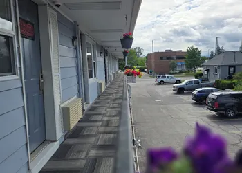 Motor court Motel hotel thumbnail 3