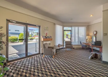 Cedars Inn Hotel & Convention Center hotel thumbnail 8