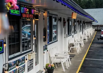 Alpine Motel hotel thumbnail 4