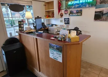 Alpine Motel hotel thumbnail 5