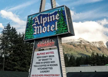 Alpine Motel hotel thumbnail 3