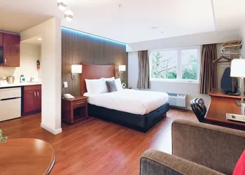 Gibsons Garden Hotel hotel thumbnail 7