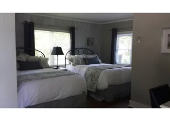 The Woodview Inn hotel thumbnail 8