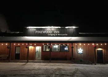Pinewood Inn hotel thumbnail 5