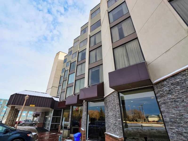 Continental Inn & Suites hotel detail image 2