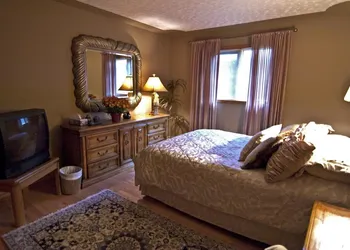 McDougall Lane Bed & Breakfast hotel thumbnail 4