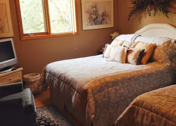 McDougall Lane Bed & Breakfast hotel thumbnail 6