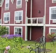 Lynwood Inn hotel detail image 4