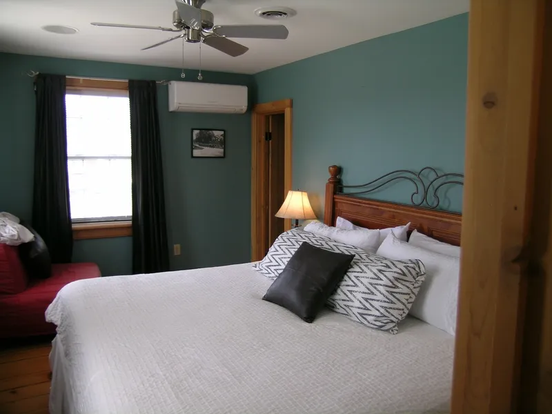 Emilyville Inn hotel detail image 2
