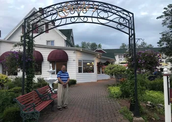 Auberge Gisele's Inn hotel thumbnail 5
