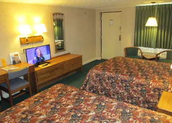 Budget Host Westgate Inn hotel thumbnail 8