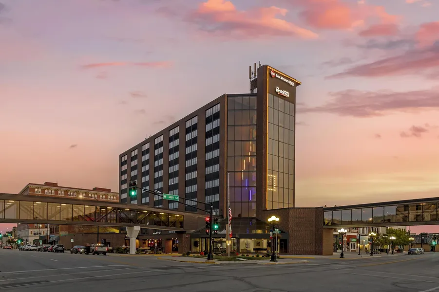 Best Western Plus Waterloo & Cedar Falls hotel detail image 2