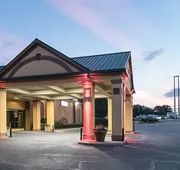 Red Roof Inn Forsyth hotel detail image 4