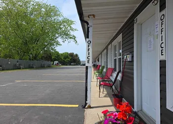 Lakeview Motel hotel thumbnail 3