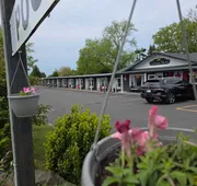 Lakeview Motel hotel detail image 4