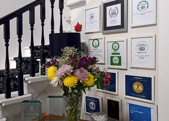 A Touch of English Bed & Breakfast hotel thumbnail 2