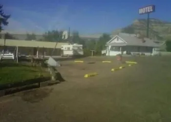Riverside Motel hotel thumbnail 4