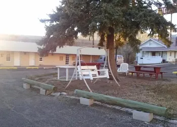 Riverside Motel hotel thumbnail 5