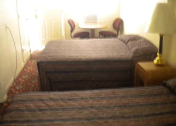 Riverside Motel hotel thumbnail 8