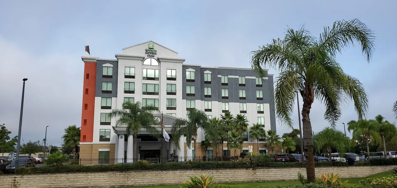 Holiday Inn Express & Suites, International Drive by IHG hotel detail image 2