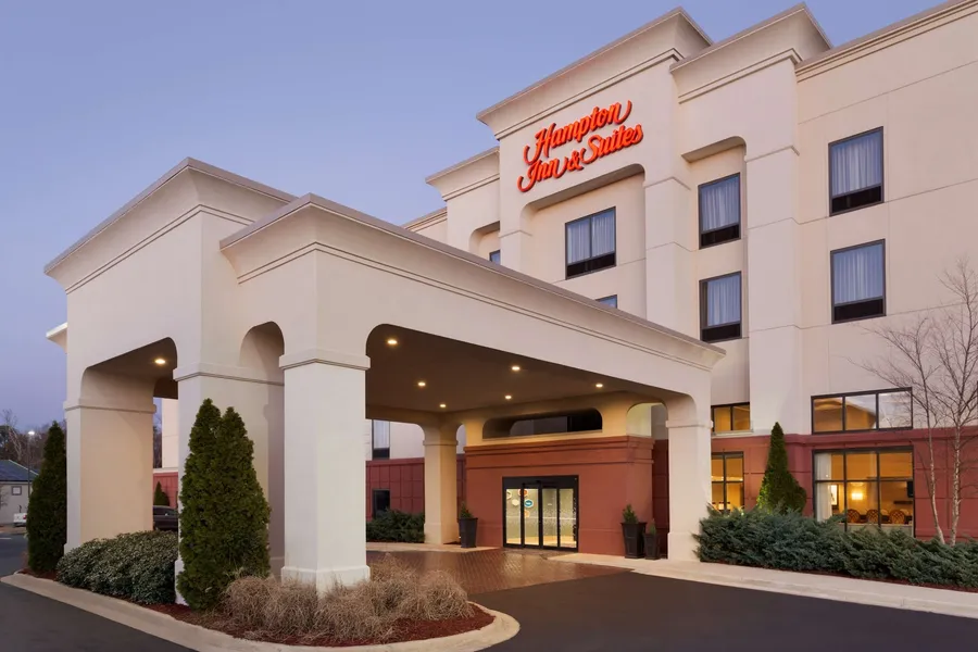 Hampton Inn & Suites Birmingham East Irondale hotel detail image 2
