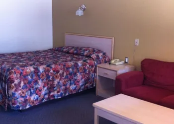 Rider's Inn hotel thumbnail 8