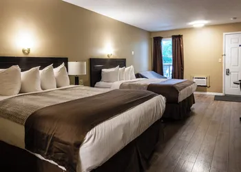 Chinook Country Inn hotel thumbnail 8