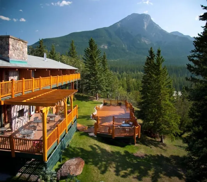 Overlander Mountain Lodge hotel detail image 2