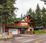 Overlander Mountain Lodge hotel detail image 3