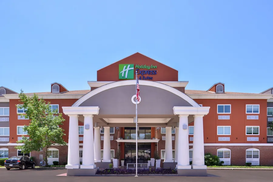Holiday Inn Express Hotel & Suites Elgin by IHG hotel detail image 6