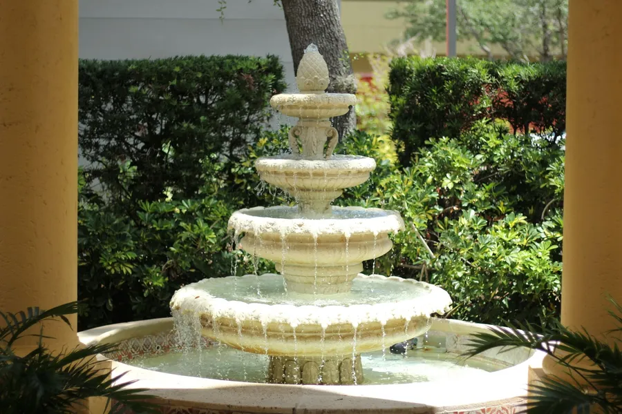 La Quinta Inn & Suites by Wyndham West Palm Beach Airport hotel detail image 2