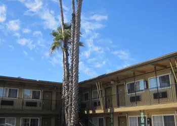Civic Center Lodge hotel thumbnail 3